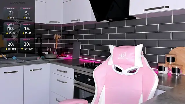 ShaiyaMinn3 online show from March 17, 2025, 9:13 pm