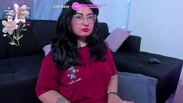 Snapshot of Curvybaddie99 chatting on October 6, 2025, 6:22 am Curvybaddie99 online show from October 6, 2025, 6:22 am