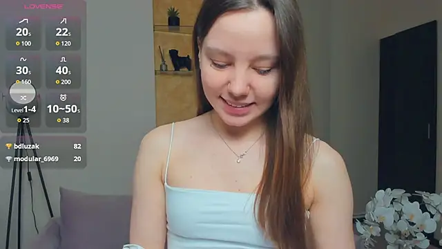 Snapshot of EdinaCordner chatting on November 19, 2025, 10:37 am EdinaCordner online show from November 19, 2025, 10:37 am