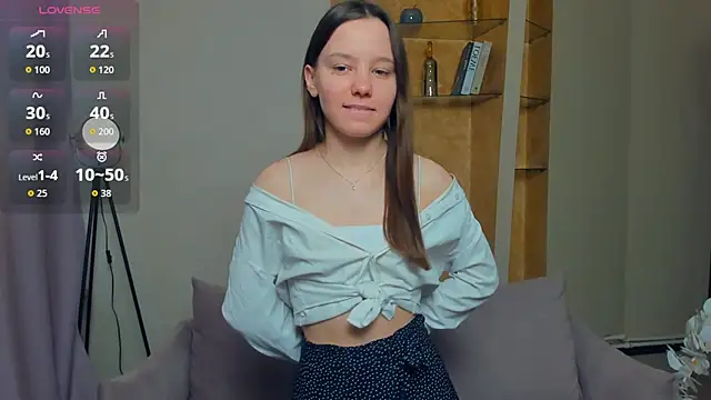 Snapshot of EdinaCordner chatting on November 20, 2025, 10:37 am EdinaCordner online show from November 20, 2025, 10:37 am