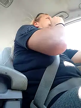 wetnwildforyou online show from September 14, 2025, 7:13 pm