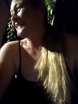 wetnwildforyou online show from September 27, 2025, 3:00 am