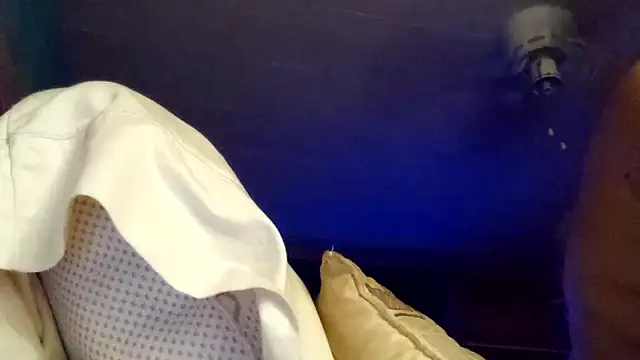 wetnwildforyou online show from September 28, 2025, 4:29 am