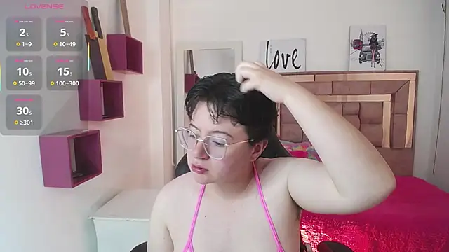 safyka online show from September 8, 2025, 5:45 pm