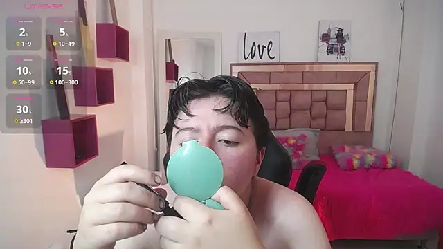 safyka online show from September 11, 2025, 5:46 pm