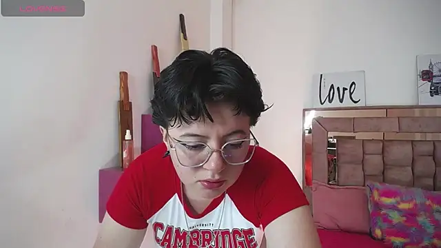 safyka online show from October 6, 2025, 2:20 am