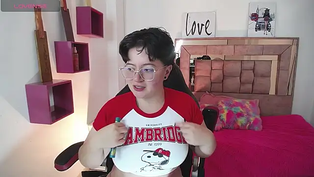 safyka online show from October 10, 2025, 1:15 am