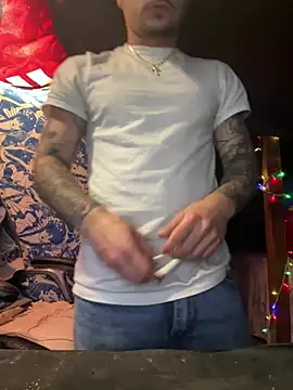 Snapshot of papiVilla23 chatting on March 16, 2025, 3:47 am papiVilla23 online show from March 16, 2025, 3:47 am