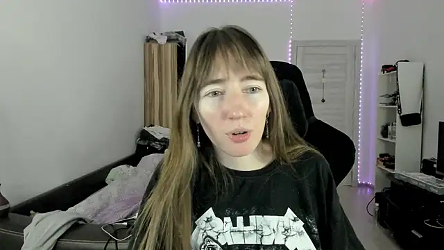 bekkawell online show from December 14, 2025, 2:44 pm