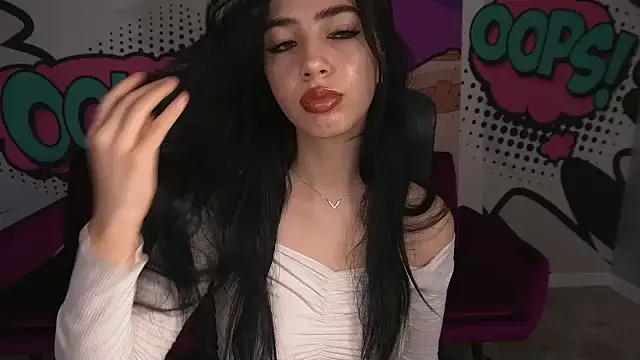 Snapshot of WildKittenX_ chatting on September 11, 2025, 5:40 am WildKittenX online show from September 11, 2025, 5:40 am