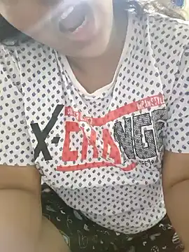 Snapshot of pallu_telgu_kannada chatting on March 11, 2025, 5:57 pm pallu telgu kannada online show from March 11, 2025, 5:57 pm