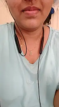 Snapshot of pallu_telgu_kannada chatting on March 23, 2025, 7:31 am pallu telgu kannada online show from March 23, 2025, 7:31 am