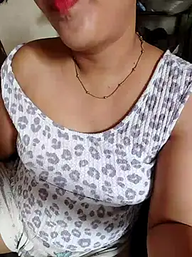 Snapshot of pallu_telgu_kannada chatting on December 5, 2025, 6:44 am pallu telgu kannada online show from December 5, 2025, 6:44 am