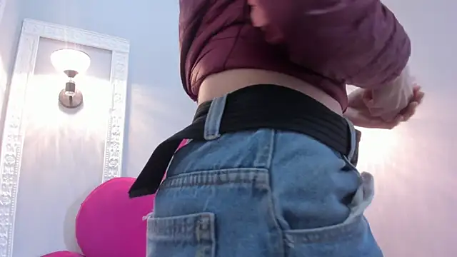 Snapshot of Bonniie_22 chatting on October 23, 2025, 2:05 pm Bonniie 22 online show from October 23, 2025, 2:05 pm