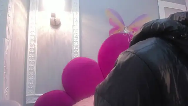 Snapshot of Bonniie_22 chatting on November 19, 2025, 1:22 pm Bonniie 22 online show from November 19, 2025, 1:22 pm