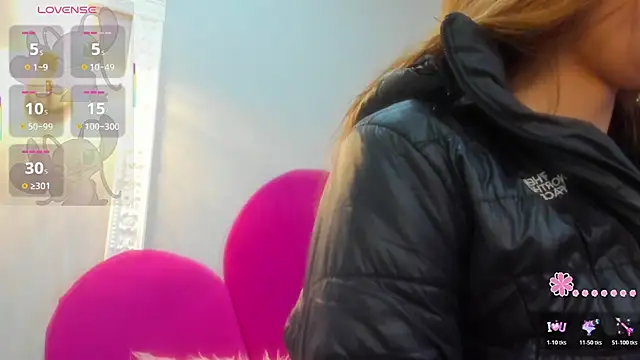 Snapshot of Bonniie_22 chatting on December 1, 2025, 1:49 pm Bonniie 22 online show from December 1, 2025, 1:49 pm