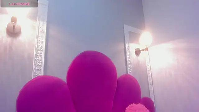 Snapshot of Bonniie_22 chatting on December 4, 2025, 2:04 pm Bonniie 22 online show from December 4, 2025, 2:04 pm