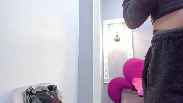 Snapshot of Bonniie_22 chatting on December 13, 2025, 7:53 pm Bonniie 22 online show from December 13, 2025, 7:53 pm