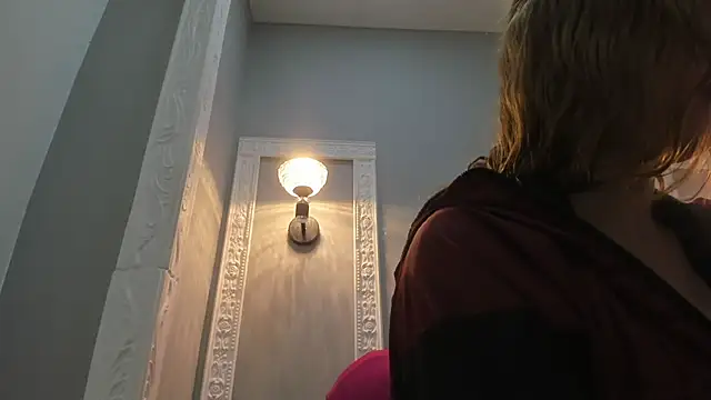 Snapshot of Bonniie_22 chatting on December 15, 2025, 2:43 pm Bonniie 22 online show from December 15, 2025, 2:43 pm