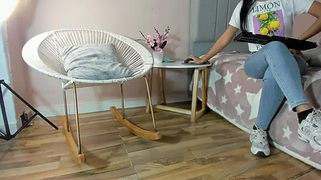 Snapshot of mary_cute9 chatting on October 21, 2025, 12:28 pm mary cute9 online show from October 21, 2025, 12:28 pm