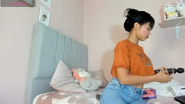 Snapshot of mary_cute9 chatting on November 19, 2025, 11:32 am mary cute9 online show from November 19, 2025, 11:32 am