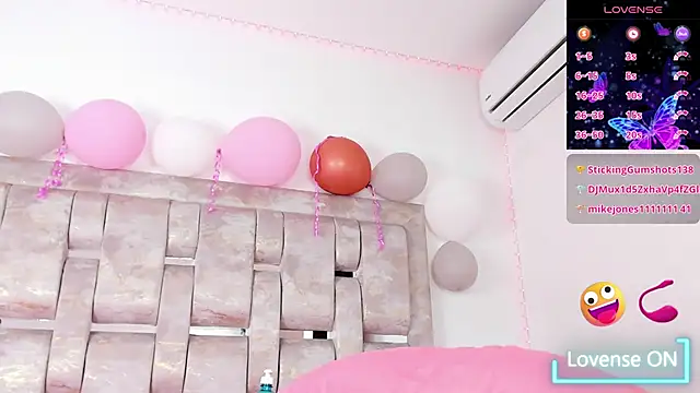 LunaaSweett online show from March 20, 2025, 8:08 pm