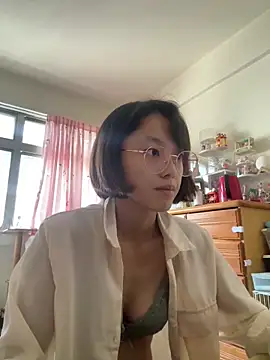 ladypaggy online show from October 25, 2025, 6:21 am