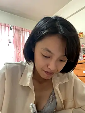 ladypaggy online show from November 8, 2025, 5:18 am