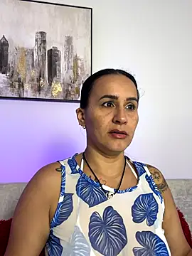 Snapshot of Sara_Charmy chatting on November 5, 2025, 11:32 am Sara Charmy online show from November 5, 2025, 11:32 am