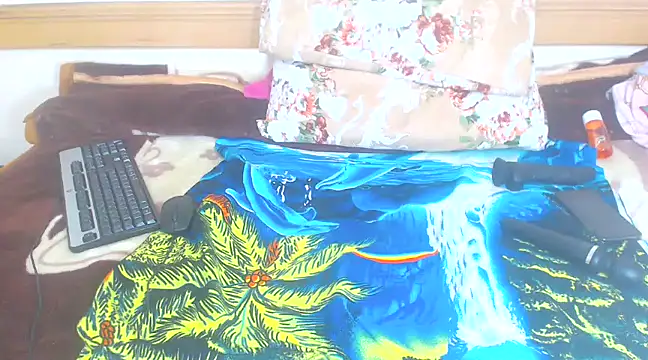 Snapshot of ChocolateClit chatting on March 4, 2025, 8:27 pm ChocolateClit online show from March 4, 2025, 8:27 pm