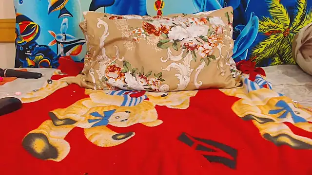 Snapshot of ChocolateClit chatting on September 14, 2025, 9:47 pm ChocolateClit online show from September 14, 2025, 9:47 pm