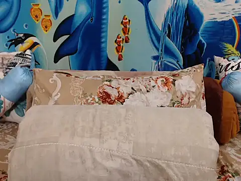 Snapshot of ChocolateClit chatting on October 9, 2025, 4:49 pm ChocolateClit online show from October 9, 2025, 4:49 pm