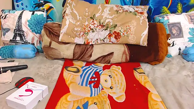 Snapshot of ChocolateClit chatting on November 11, 2025, 4:40 pm ChocolateClit online show from November 11, 2025, 4:40 pm