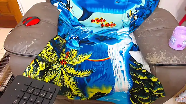 Snapshot of ChocolateClit chatting on November 23, 2025, 4:01 am ChocolateClit online show from November 23, 2025, 4:01 am