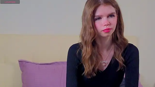 Snapshot of AmityDilley chatting on October 26, 2025, 6:19 am AmityDilley online show from October 26, 2025, 6:19 am