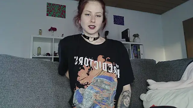 SweetSeraphine online show from September 27, 2025, 4:34 pm