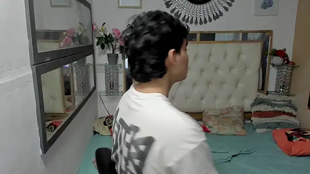 heiker  online show from October 9, 2025, 2:42 am