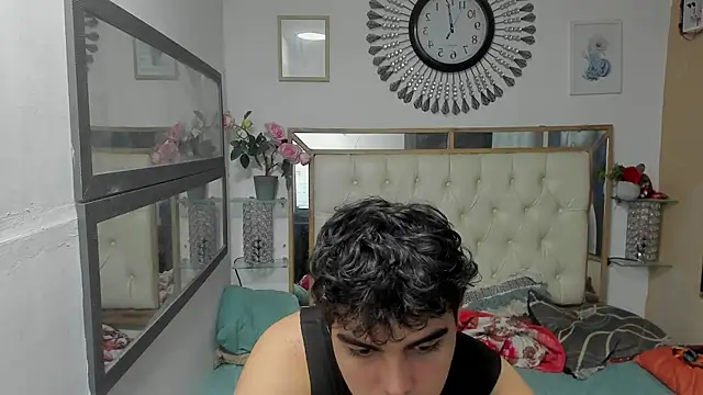 heiker  online show from October 19, 2025, 3:18 am