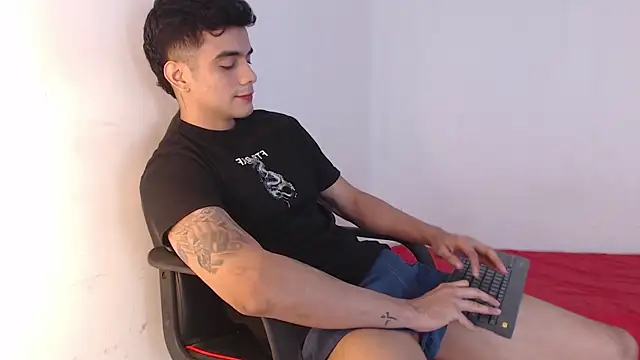 adam levis17 online show from October 30, 2025, 5:09 am