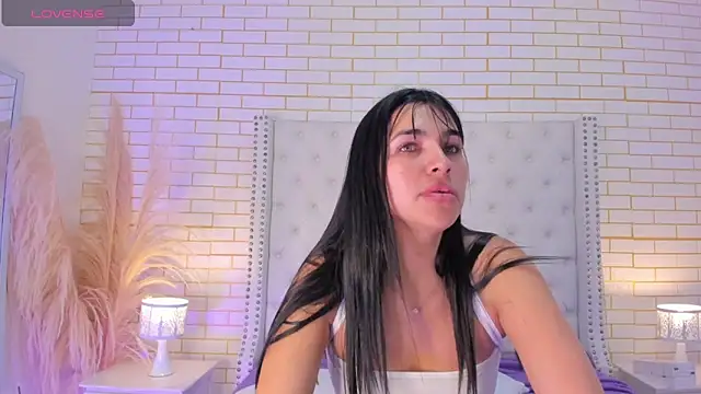 Emilly wilson  online show from November 23, 2025, 12:38 pm