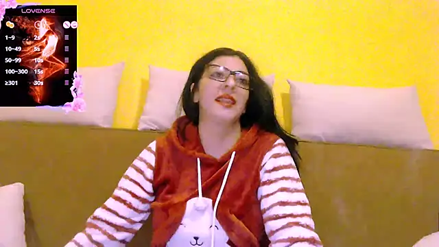 Snapshot of Alina_eve chatting on October 2, 2025, 2:24 pm Alina eve online show from October 2, 2025, 2:24 pm