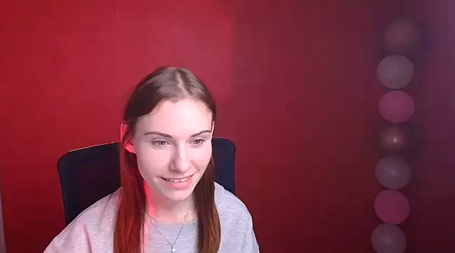 Snapshot of Fiona_Night chatting on March 3, 2025, 4:24 pm Fiona Night online show from March 3, 2025, 4:24 pm