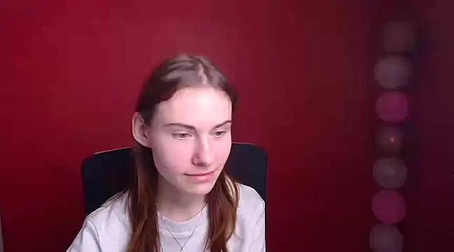 Snapshot of Fiona_Night chatting on March 5, 2025, 12:11 pm Fiona Night online show from March 5, 2025, 12:11 pm