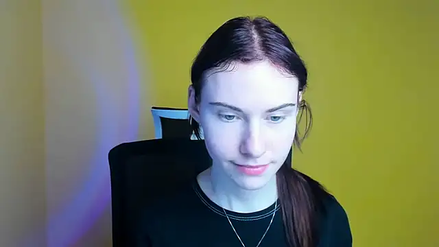 Snapshot of Fiona_Night chatting on March 12, 2025, 3:18 pm Fiona Night online show from March 12, 2025, 3:18 pm