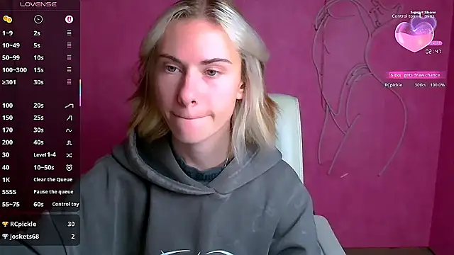 Snapshot of Fiona_Night chatting on September 27, 2025, 5:23 am Fiona Night online show from September 27, 2025, 5:23 am