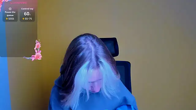 Snapshot of Fiona_Night chatting on October 8, 2025, 5:05 am Fiona Night online show from October 8, 2025, 5:05 am