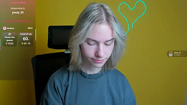 Snapshot of Fiona_Night chatting on October 23, 2025, 11:20 am Fiona Night online show from October 23, 2025, 11:20 am