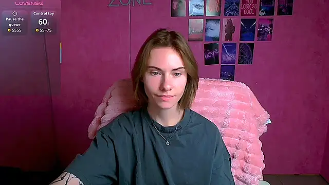 Snapshot of Fiona_Night chatting on November 23, 2025, 6:35 am Fiona Night online show from November 23, 2025, 6:35 am