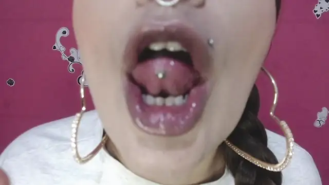 Snapshot of nicollewayne10 chatting on February 28, 2025, 7:37 am nicollewayne10 online show from February 28, 2025, 7:37 am