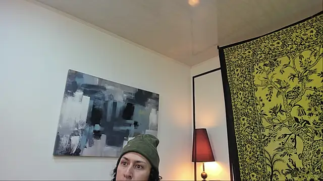 Aria and orien online show from October 22, 2025, 11:10 am